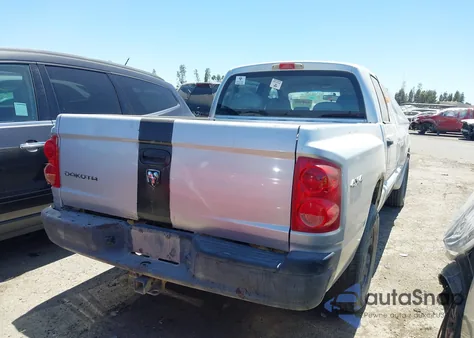 2008 Dodge Dakota Sxt/Bighorn/Lonestar from USA, damaged, VIN 1D3HW38K18S590757